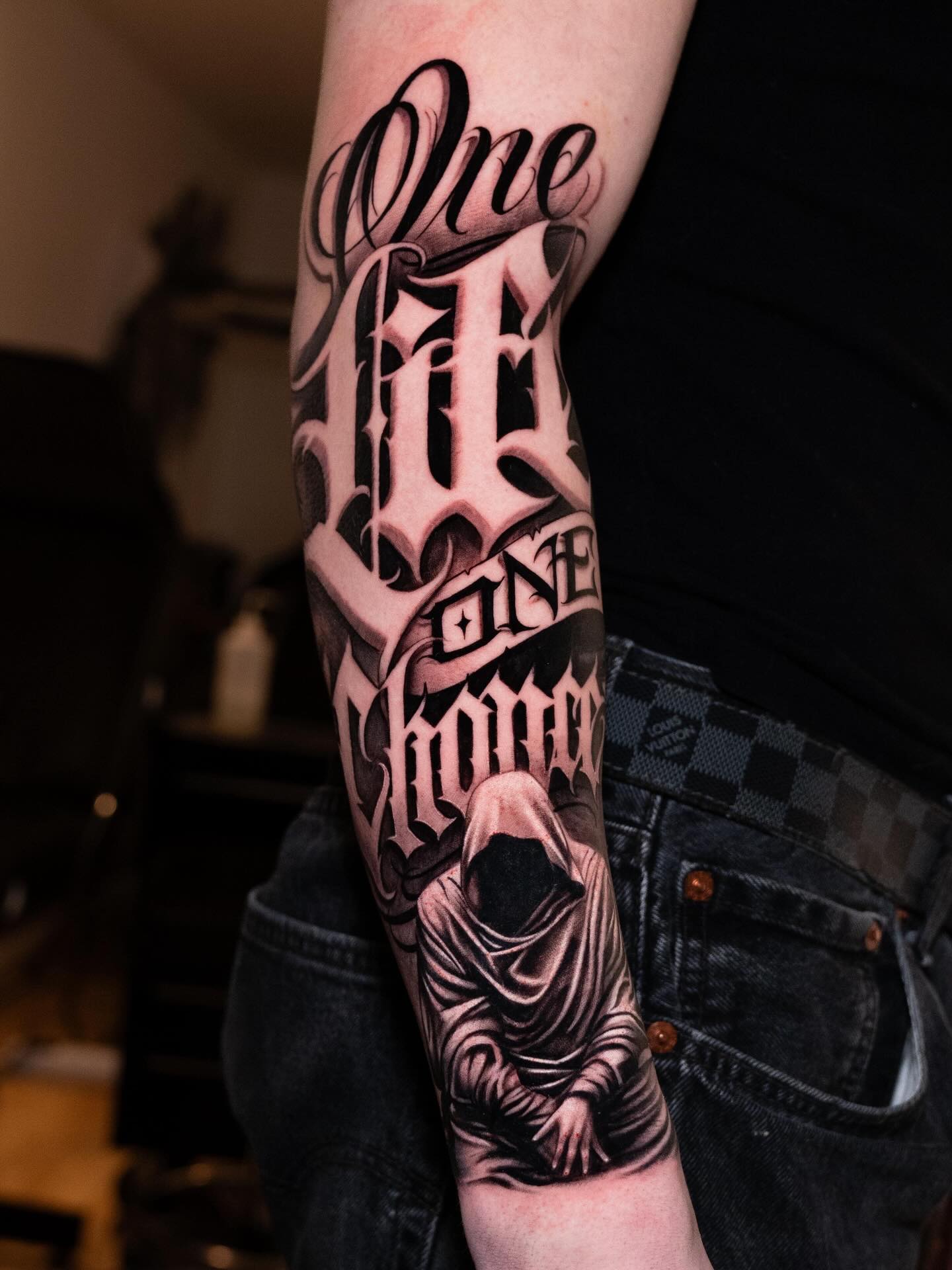 🧡Schreibt uns gerne eine Nachricht für euren Termin. Wir freuen uns auf euch 🍀
Ivory Tattoo Berlin
Florastraße 3
13187 Berlin
____________________________
DM us for further Informations about
Appointments
Ivory Tattoo Berlin
Florastraße 3
13187 Berlin
#tattooberlin#tattoostudioberlin#tattoostudioinberlin#realistictattoos#tattootattoostattookunsttattoodeutschlandtattooberlin